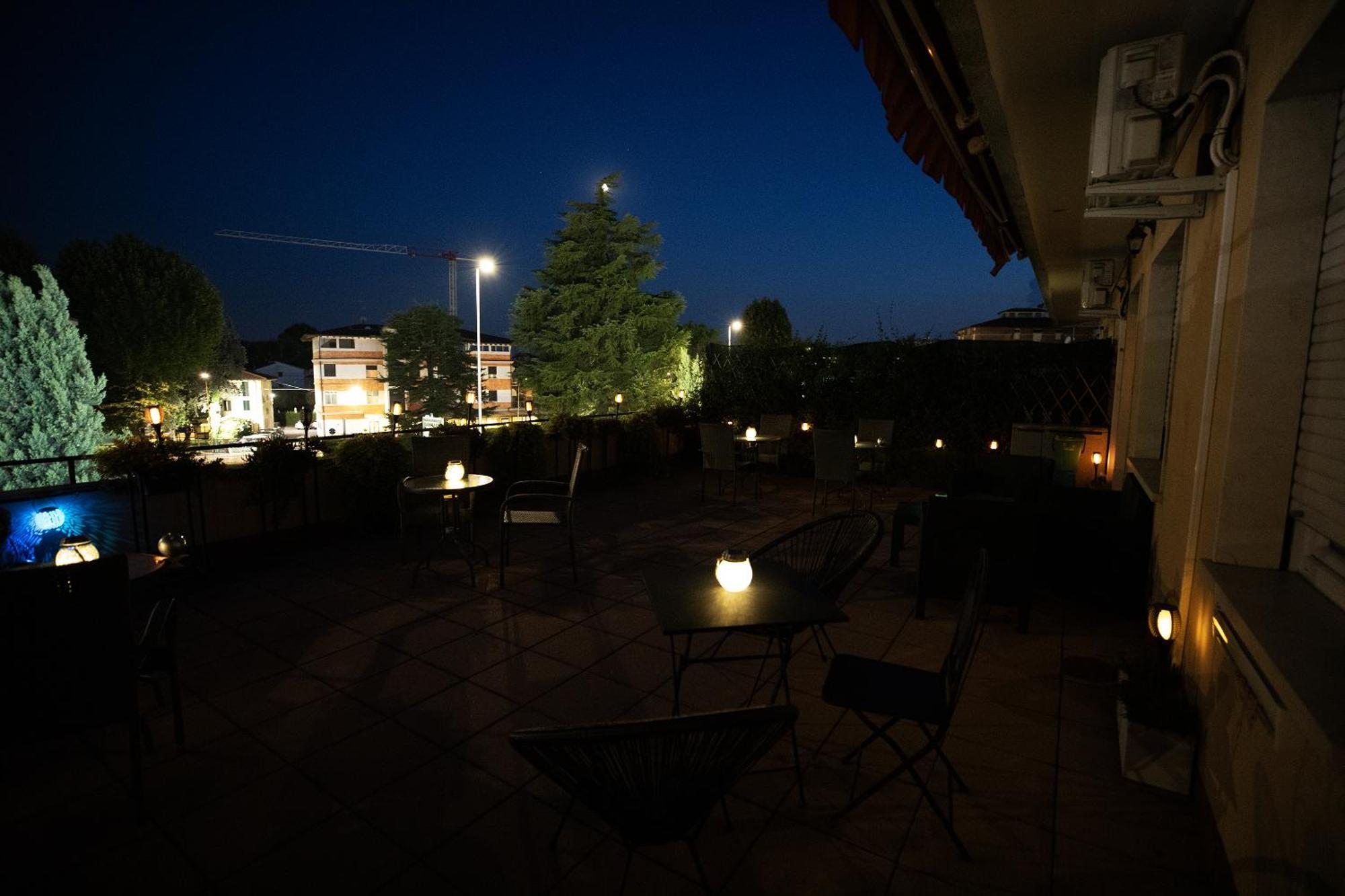 Bru Rooms ペスキエーラ・デル・ガルダ エクステリア 写真